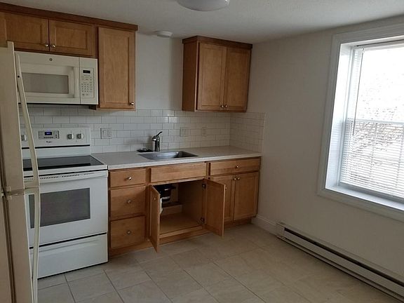 2nd image of 6 Franzone Dr #6