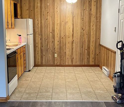 2nd image of 17 Winter St Unit 8