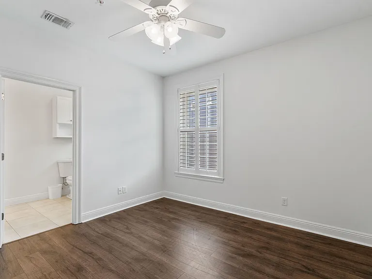 724 Harbor Blvd #202 — Photo 33