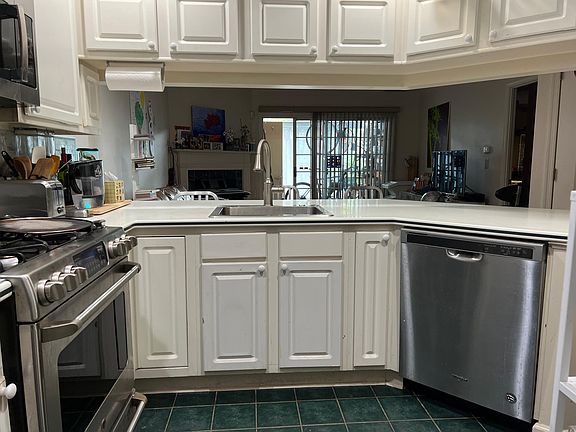 2nd image of 6924 Fairfax Dr Unit 108