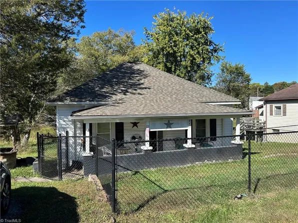 280 Burke Rd, Mount Airy, NC 27030