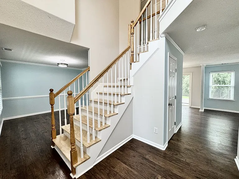 1733 Bernstein Dr — Photo 30