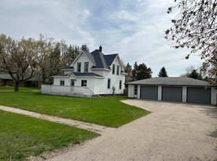 304 1st St E, Velva, ND 58790