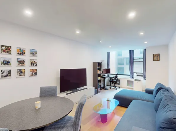 315 Seventh Avenue image 1 of 9