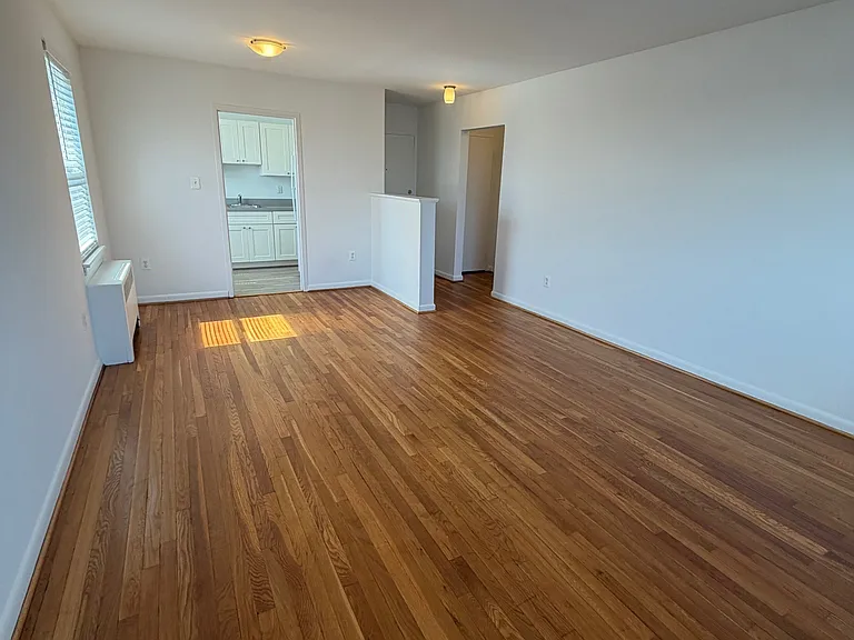 Premier Apartments — Photo 13