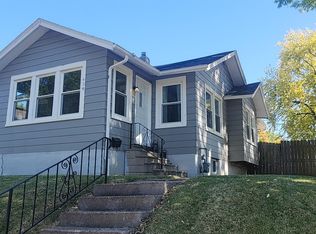 429 9th St, Silvis, IL 61282