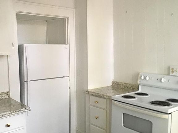 2nd image of 26 Arden Rd APT 5