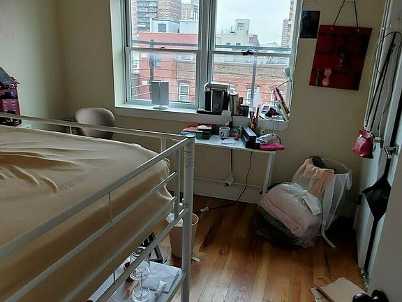 5th image of 142 Graham Ave #5L