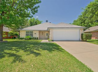 1417 Calais Ct, Euless, TX 76040