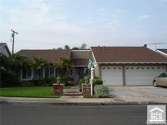 2nd image of 2536 E Hilda Pl
