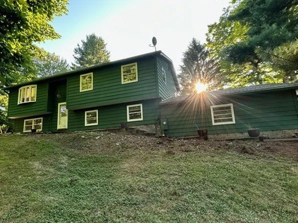 17510 Munn Rd, Auburn Township, OH 44023