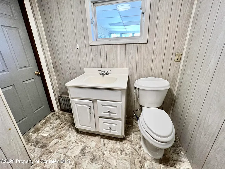 608 Taylor Ave — Photo 19