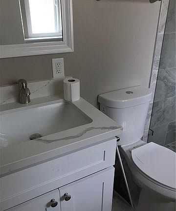 2nd image of 16319 Avalon Ave