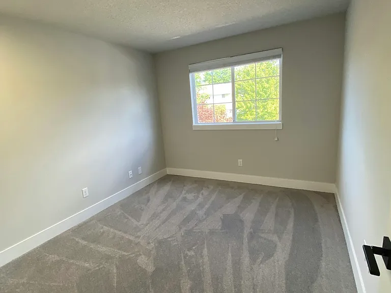 5835 NW Landing Dr — Photo 9