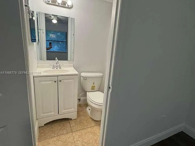 605 Ixoria Ave #15 — Photo 6