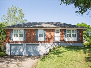 3912 S Lees Summit Rd, Independence, MO 64055