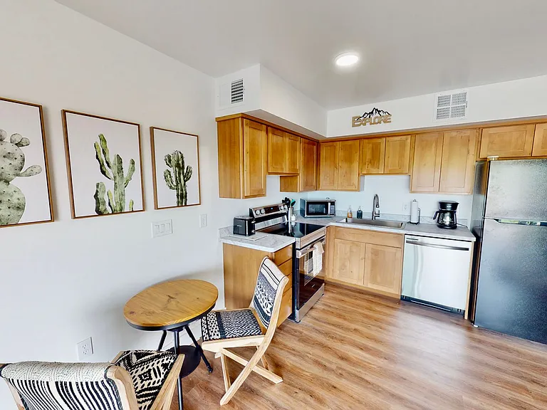433 Kane Creek Blvd #B110 — Photo 21