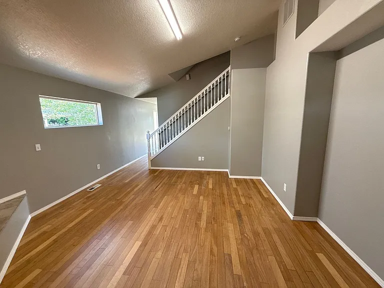 4312 Sacramento Ct NE — Photo 5