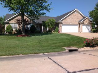5176 Rosemount Dr, Weldon Spring, MO 63304
