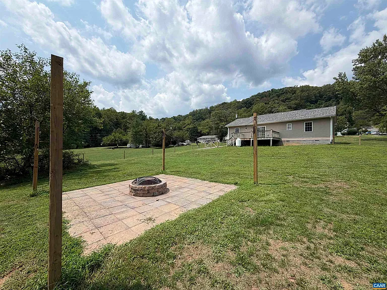 1720 Daybreak Ln — Photo 21