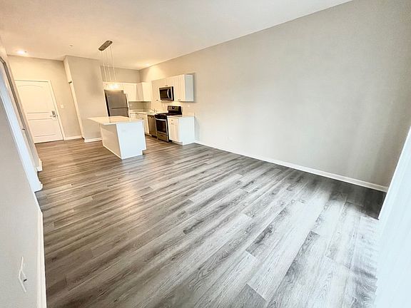 5th image of 301 N Madison St APT 2D
