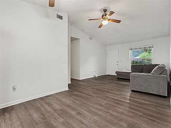 5th image of 22630 Newfield Ct