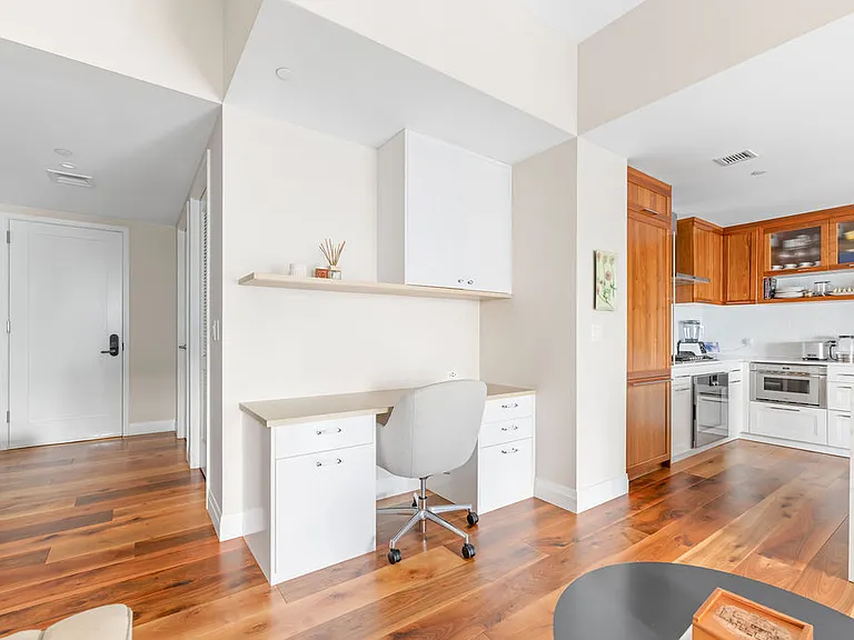 300 Pier 4 Blvd #7A — Photo 13