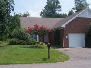 306 Hiscott Ln, Pinehurst, NC 28374