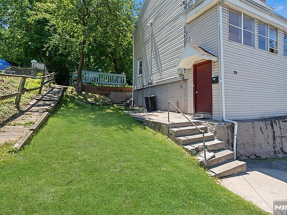 4th image of 282-286 Caldwell Ave
