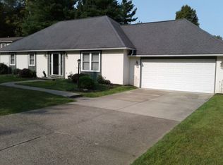 1695 Emerald Ct, Newark, OH 43055