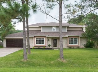 6113 Bending Bough Dr, Angleton, TX 77515