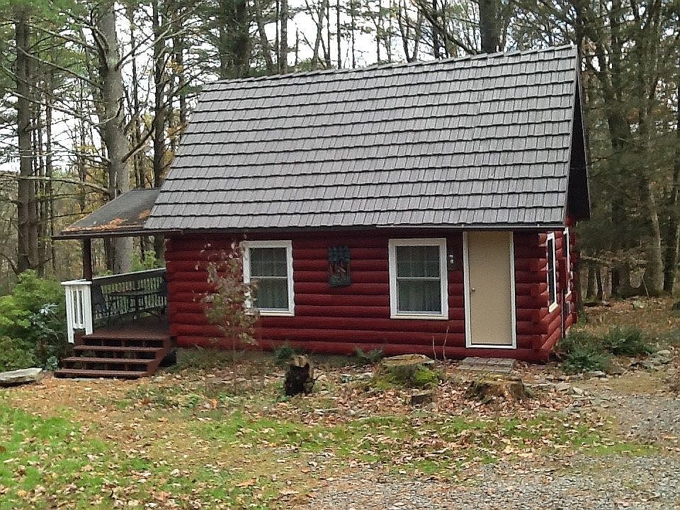 2nd image of 127 Lowell Dr