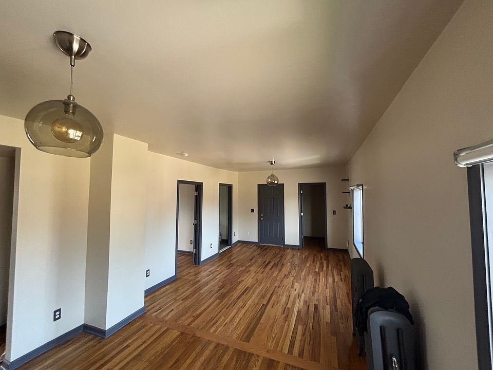 1st image of 10000 Dequindre St Unit 3