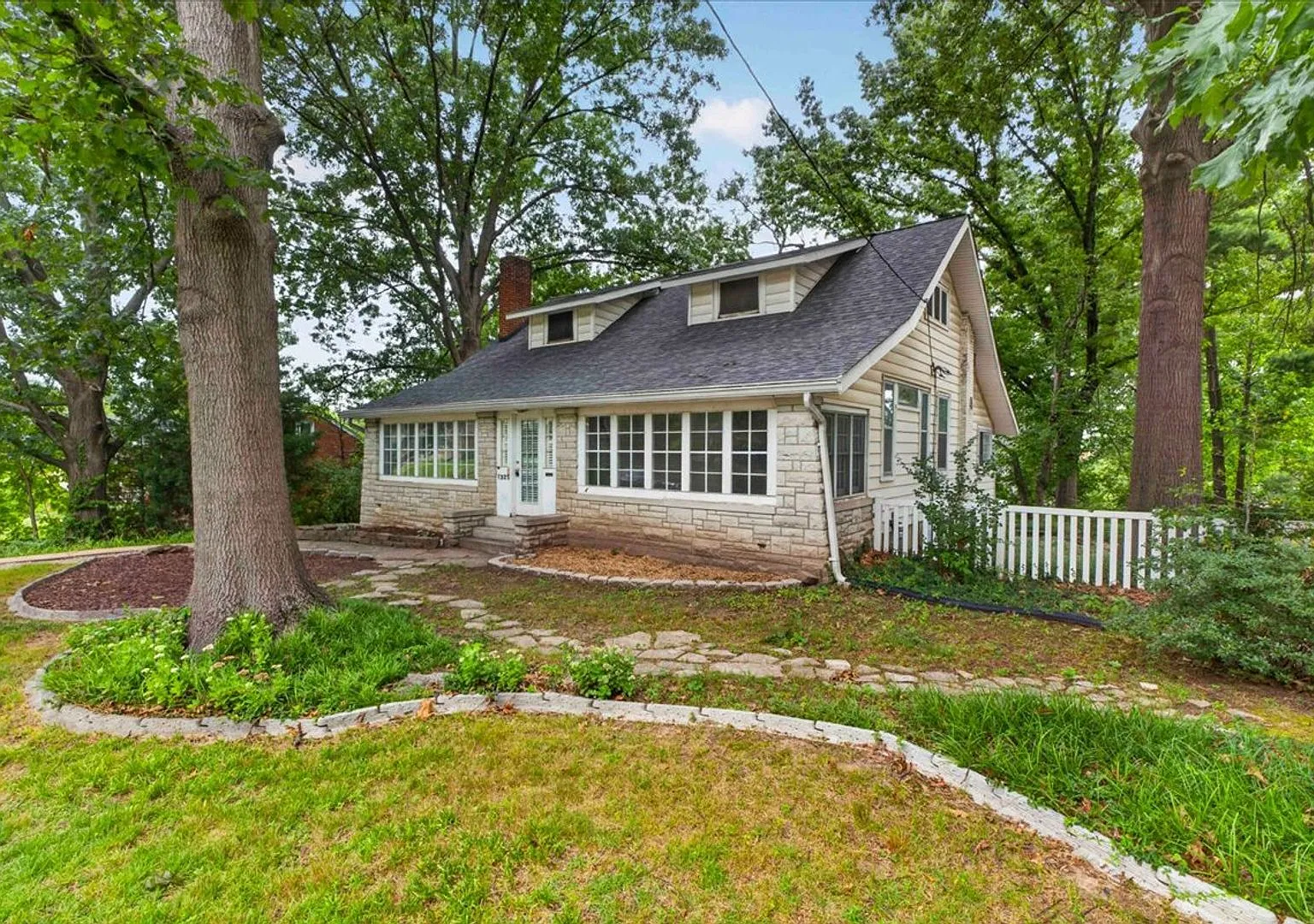 Storybook Home — Photo 3