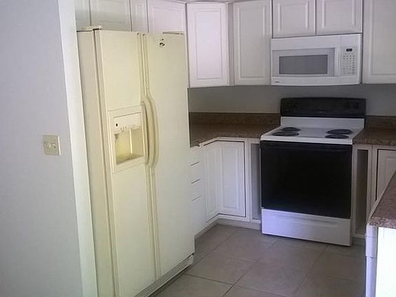 2nd image of 7100 Davar Ave