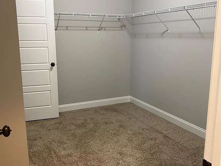 921 Burlington Dr — Photo 42