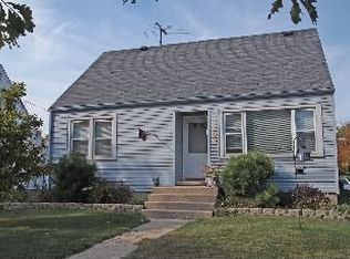 498 N Douglas Ave, Villa Park, IL