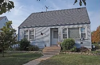 498 N Douglas Ave photo 1