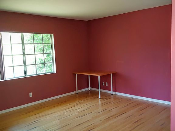 5th image of 112 W Magna Vista Ave