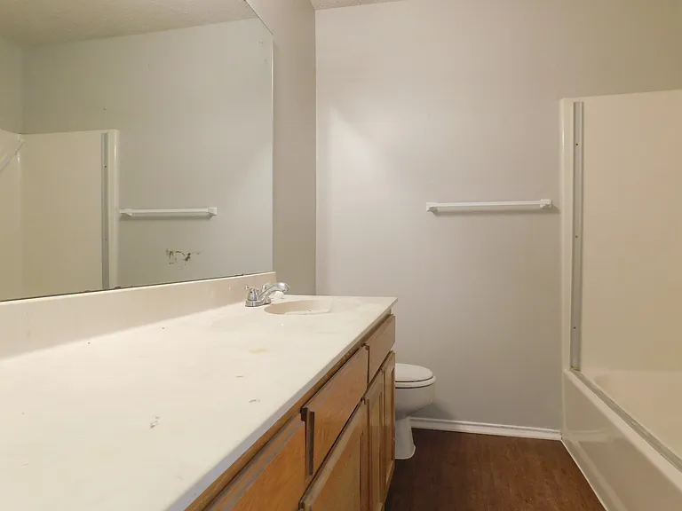 2214 Bernard St #2214 — Photo 9