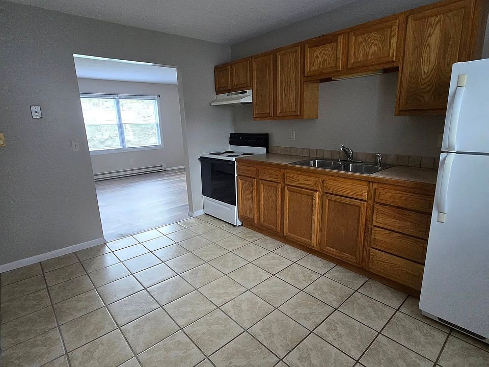 1st image of 38 River St