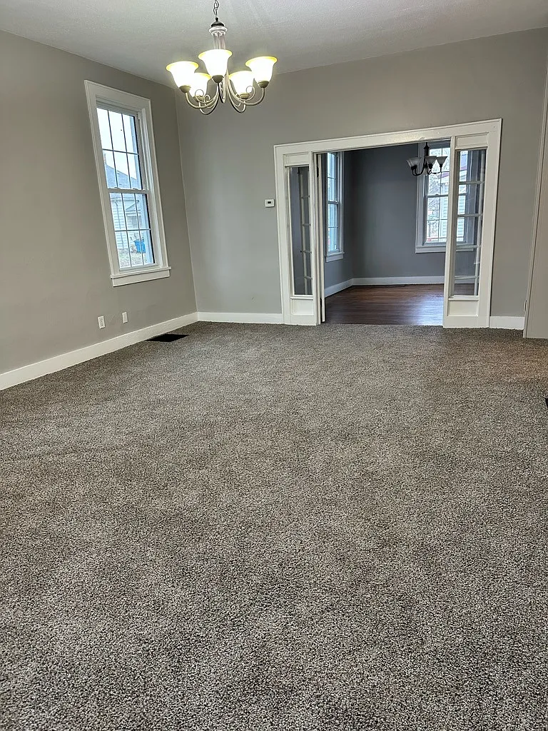 Spacious 4BR Home in Vincennes on Corner Lot with Garage — Photo 2
