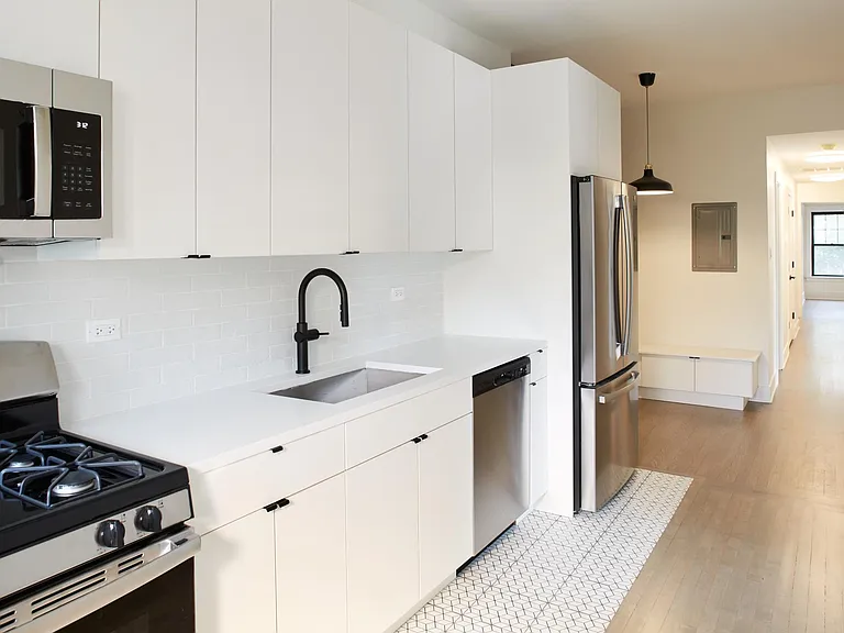 6331 N Wayne Ave #2S — Photo 7