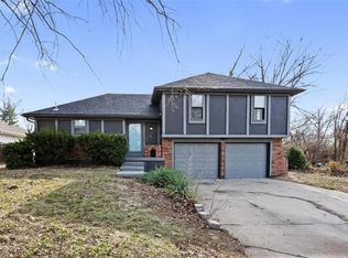 8401 Sterling Ave, Raytown, MO 64138