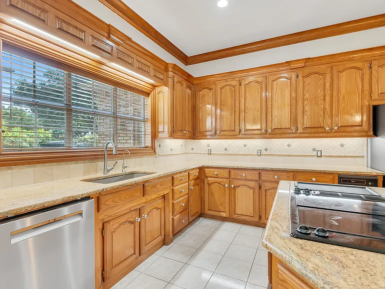 360 Highland Oaks Cir — Photo 15