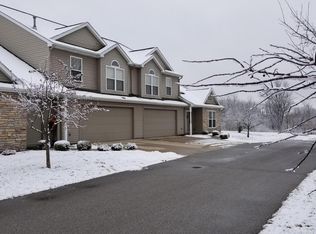 9923 Oak Trail Rd, Fort Wayne, IN 46825