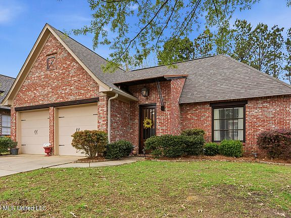 2nd image of 118 Hampton Rdg