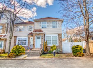 68 Deborah Loop, Staten Island, NY 10312