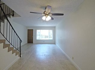 164 Frontage Rd APT 2, Ripon, CA 95366