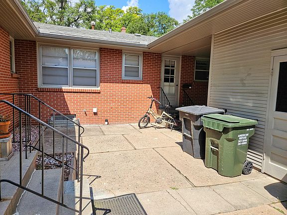 3rd image of 3601 Woods Ave